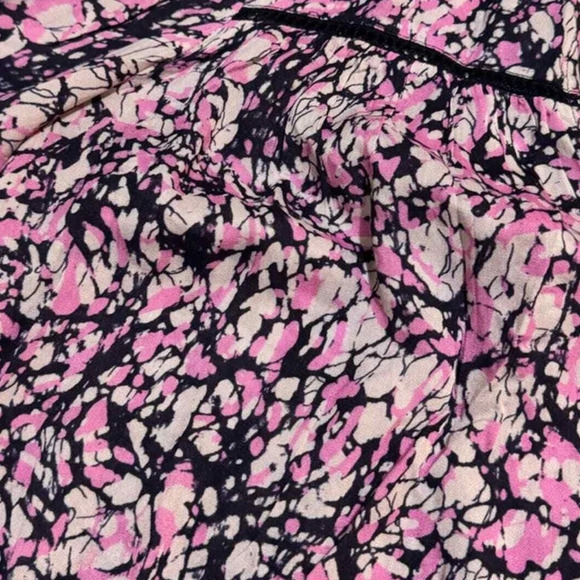 Anthropologie Love the Label Heloise Pink Purple Blue Graphic Blouse Size Medium - Picture 5 of 5